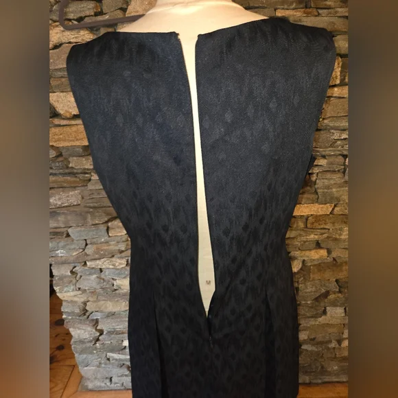 Tahari Arthur S Levine NWT Elegant Black Sleeveless Dress Pleated Skirt - Picture 3 of 10